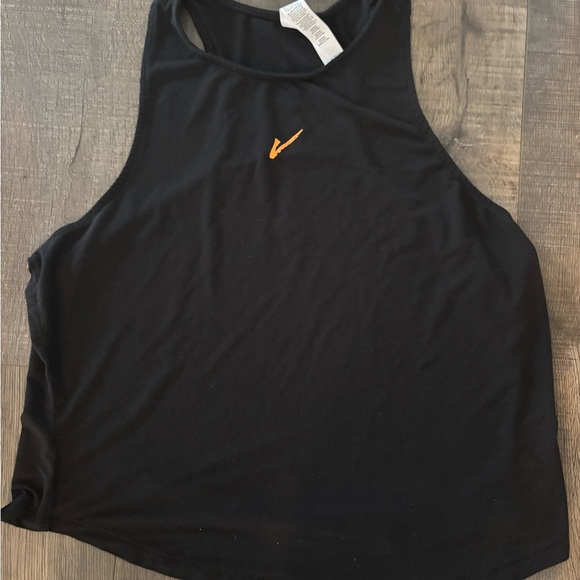 Beachbody Tops - Beachbody Black and Orange Sure Thing Sleeveless Crop Tank Top